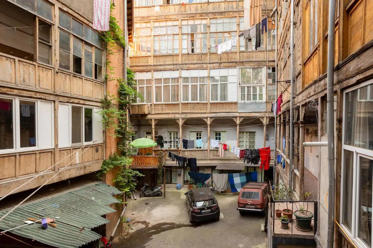 Room With Quite Yard View Tbilisi Eksteriør bilde